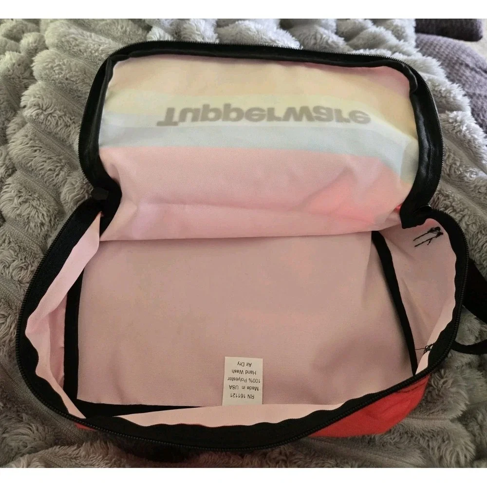 TUPPERWARE Packing Toiletry Cube. 1 of a 3 piece set. NEW!!